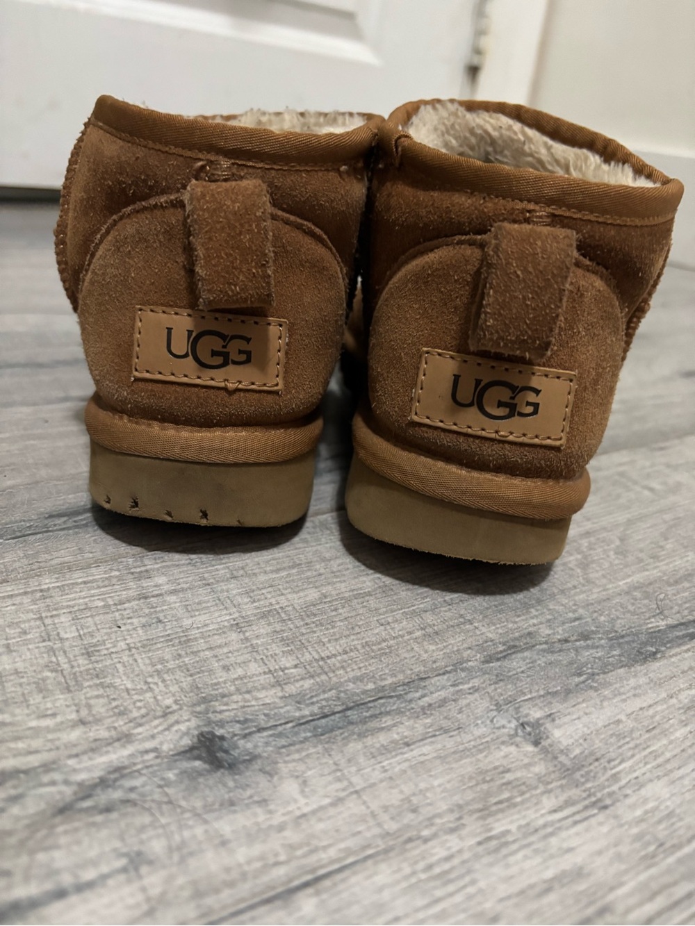 UGG Mini Boot - Chestnut Brown